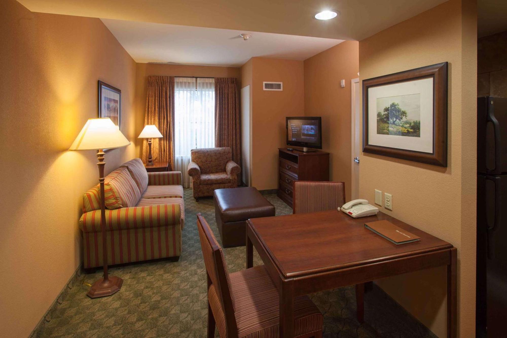 King Suite Mobility Access or Non-Smoking,1551486922:JPEG